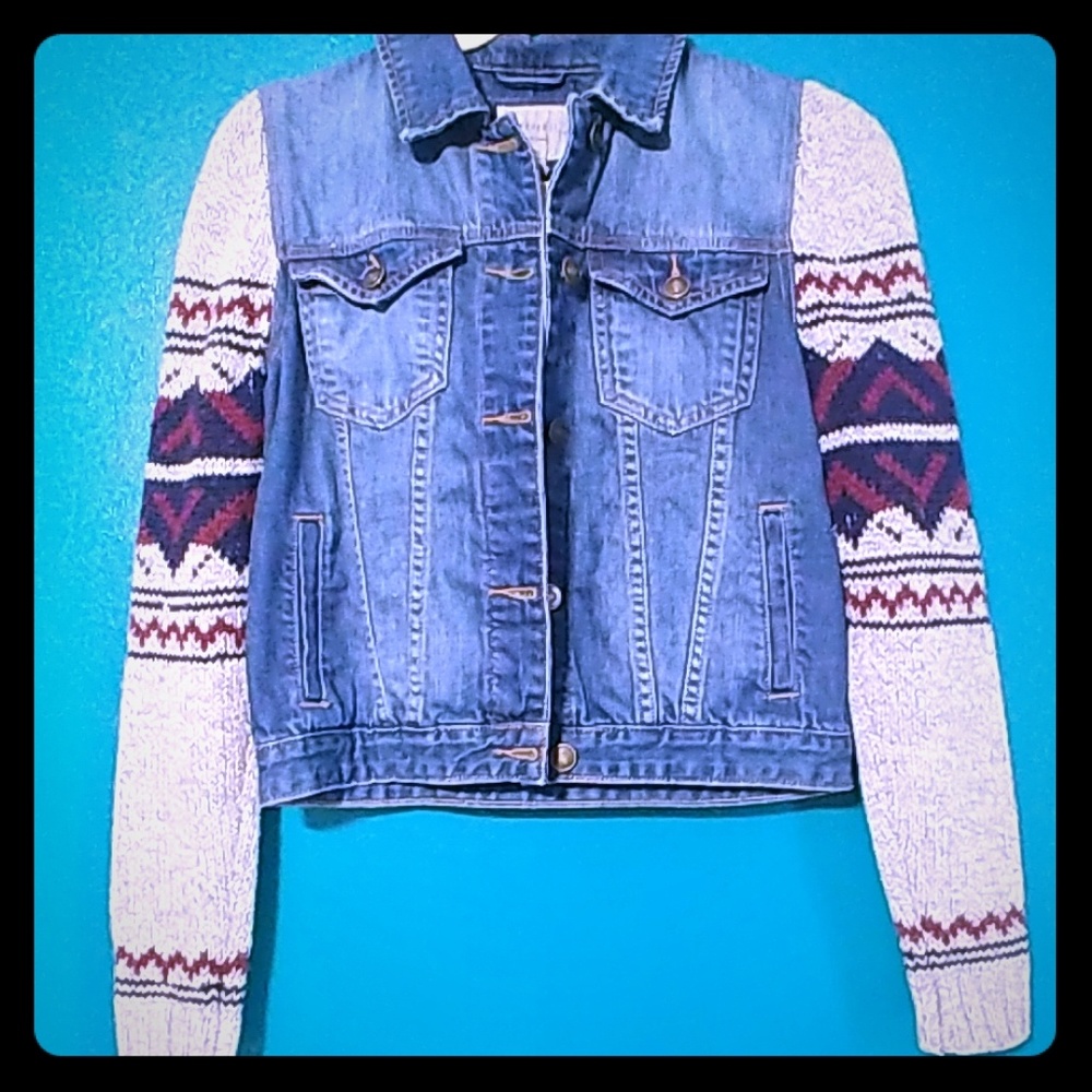 Jean jacket with sweater sleeves